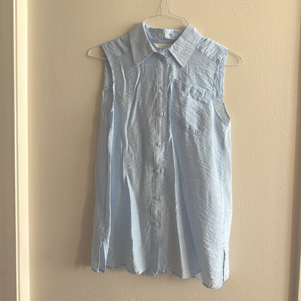H&M Maternity button up sleeveless shirt